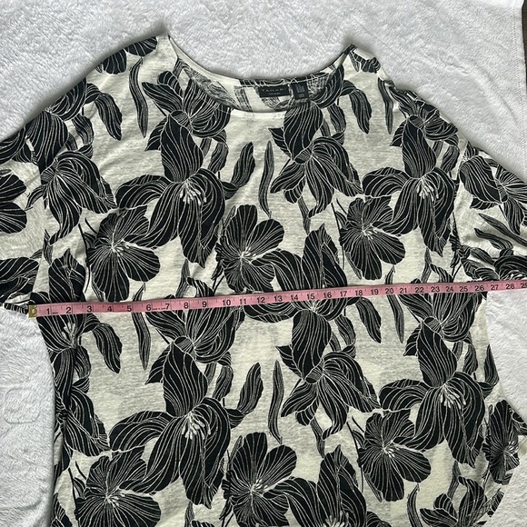 Tahari Women’s‎ Linen Light Breathable Floral Tapestry Feminine Plus Size Top 3x - Picture 5 of 7
